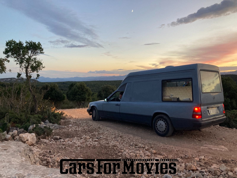 CarsForMovies | Mercedes Benz W124 1987 Deutschland Grau Grün Einsatzfahrzeug Rettungswagen Berlin 7479 